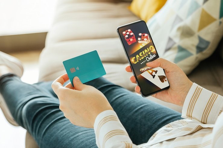 Antarmuka permainan Fortune Ox di aplikasi mobile kita jitu menampilkan gulungan dan simbol bertema keberuntungan